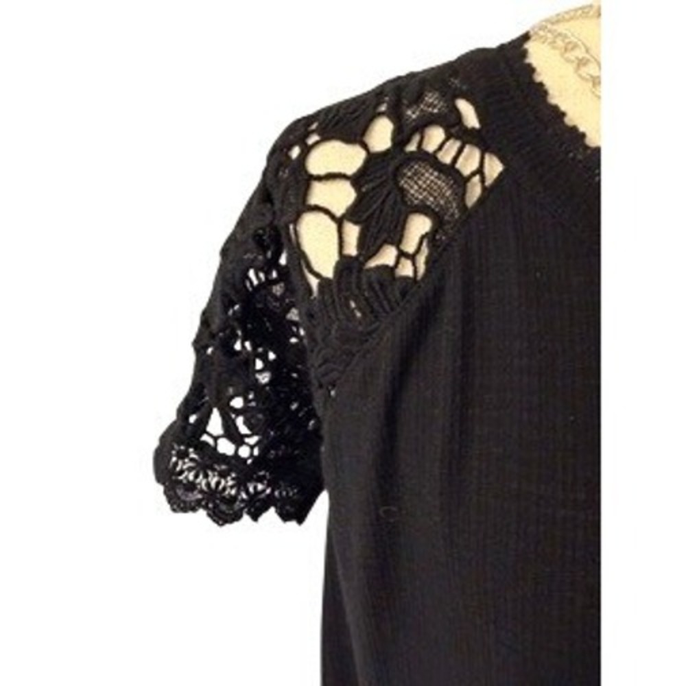 Torrid Black Top with Crochet Laced Sleeves Size 1 (14/16) - Picture 5 of 12